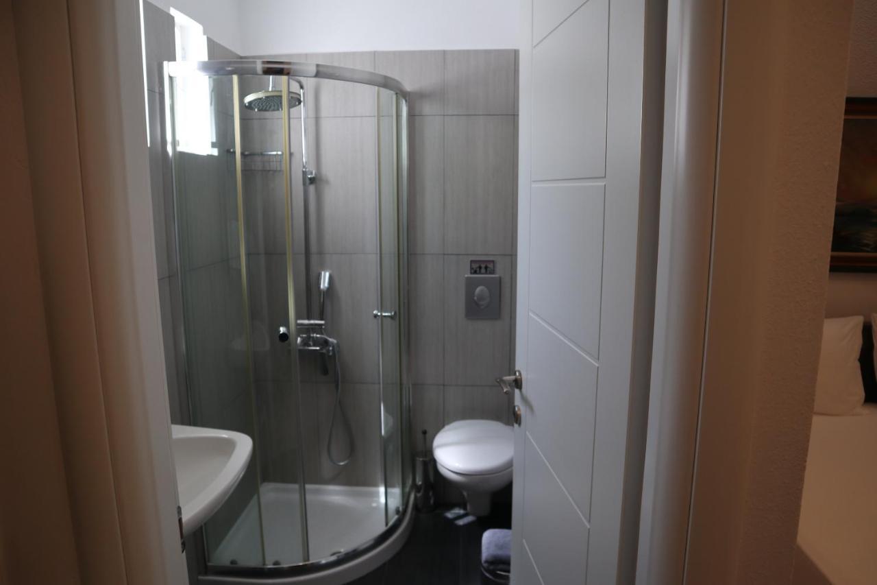 Anna'S Place Rooms Іраклія Екстер'єр фото